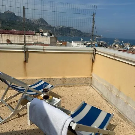 Attico Di Giggia * Giardini Naxos