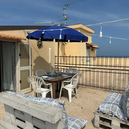 Attico Di Giggia Giardini Naxos