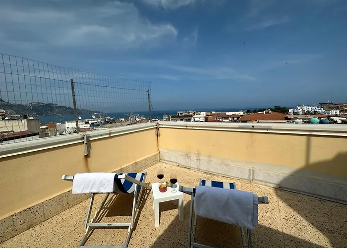 Attico Di Giggia Giardini Naxos