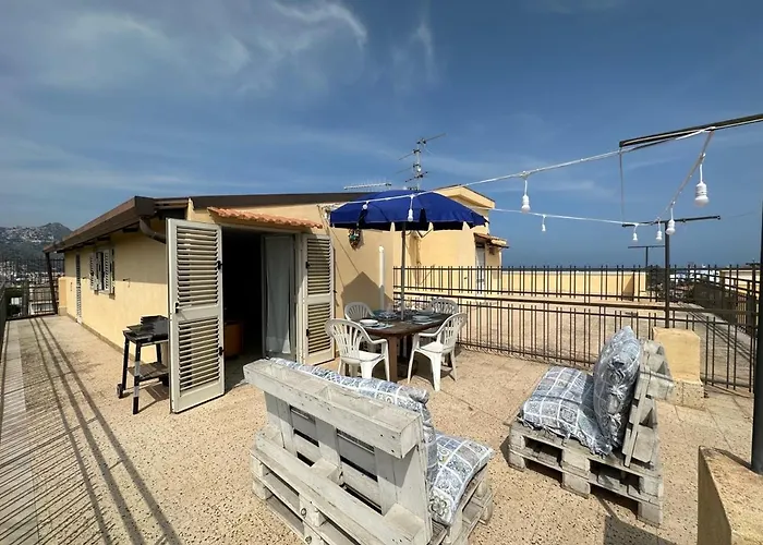 Attico Di Giggia Giardini Naxos